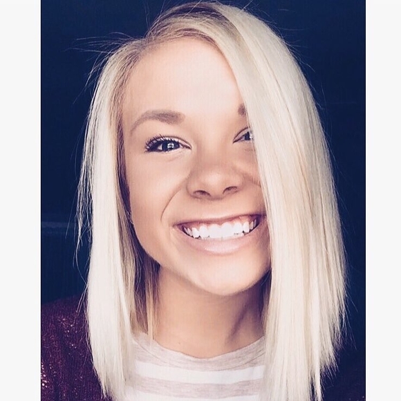 Meet your Posher, Natalie - Picture 1 of 6